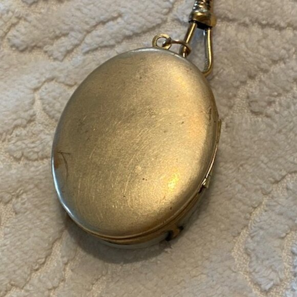 Vintage Large EMBOSSED IVORY& Brass LOCKET * Mythical Goddess & Birds * 2 photos - Picture 4 of 8